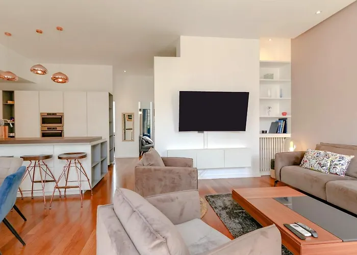 Appartement 3 chambres moderne avec balcon jardin commun et Clim - BENAKEY